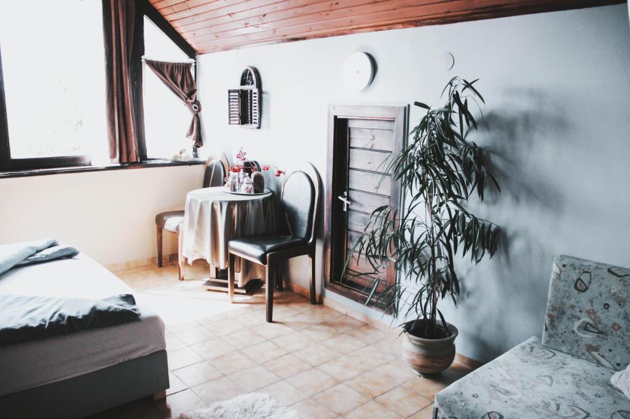 Pannonhalma Panzio Bed and Breakfast Buitenkant foto