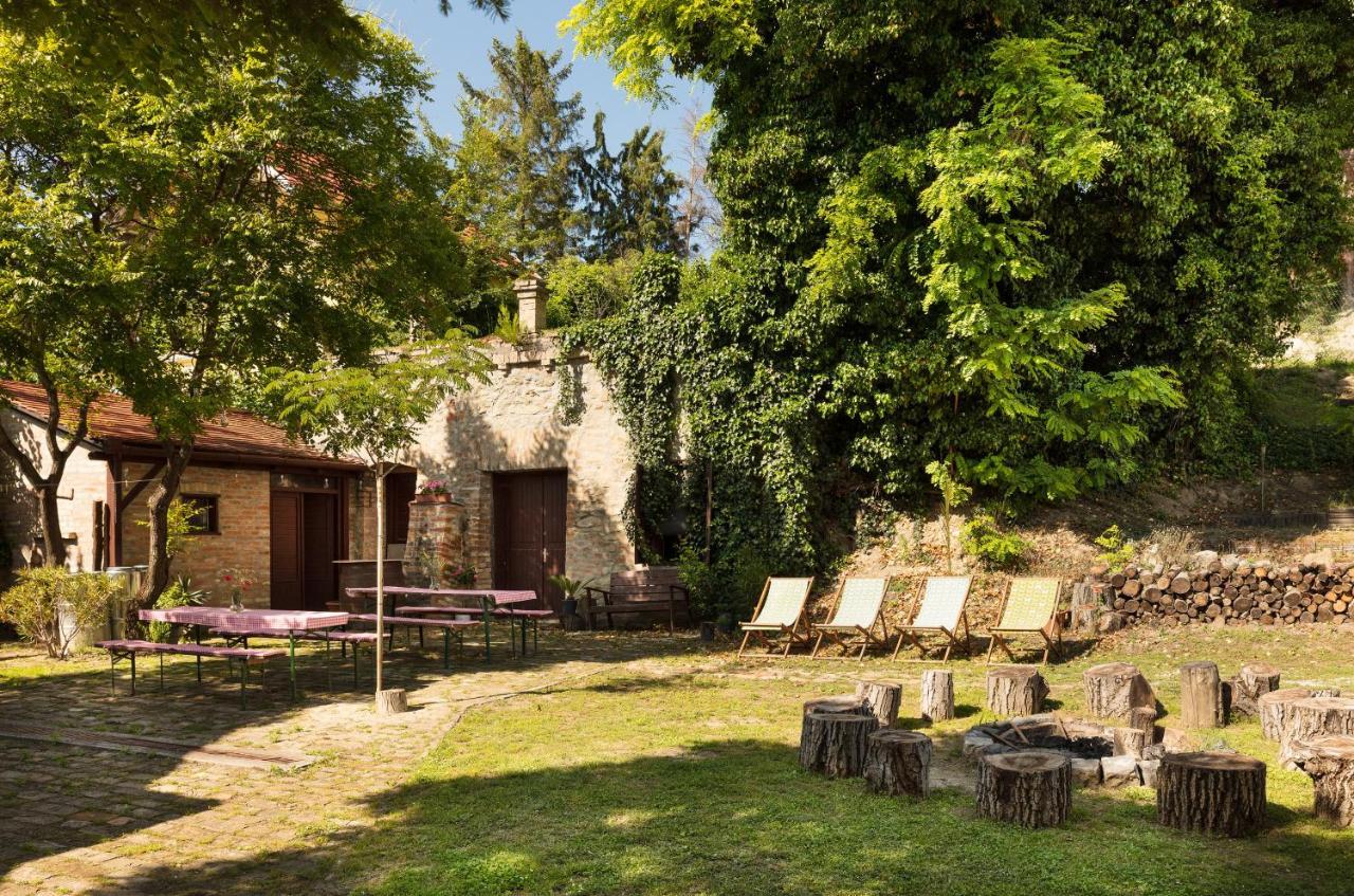 Pannonhalma Panzio Bed and Breakfast Buitenkant foto