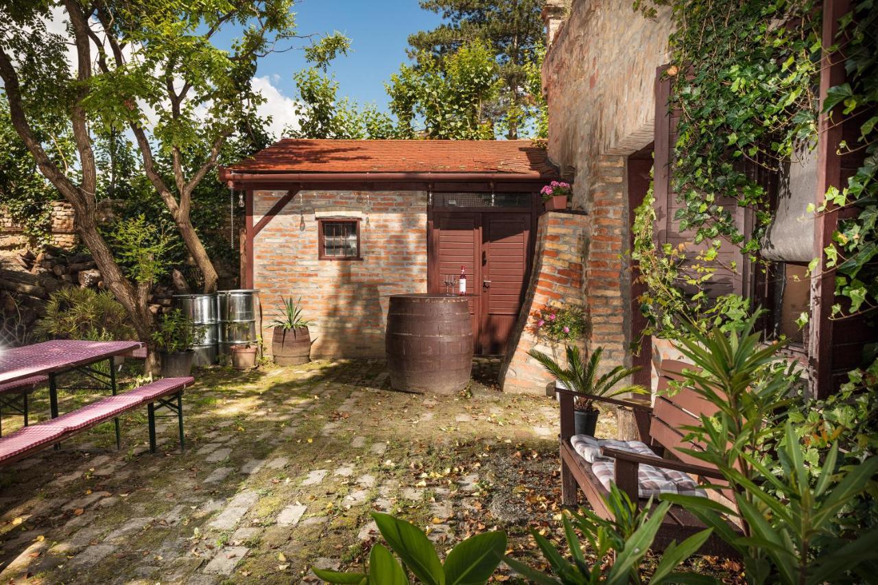 Pannonhalma Panzio Bed and Breakfast Buitenkant foto