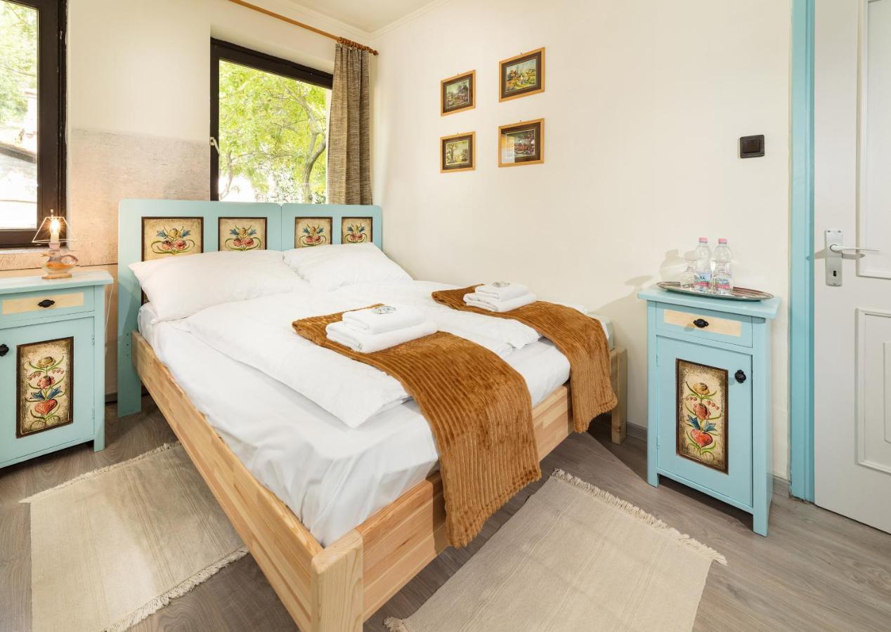 Pannonhalma Panzio Bed and Breakfast Buitenkant foto
