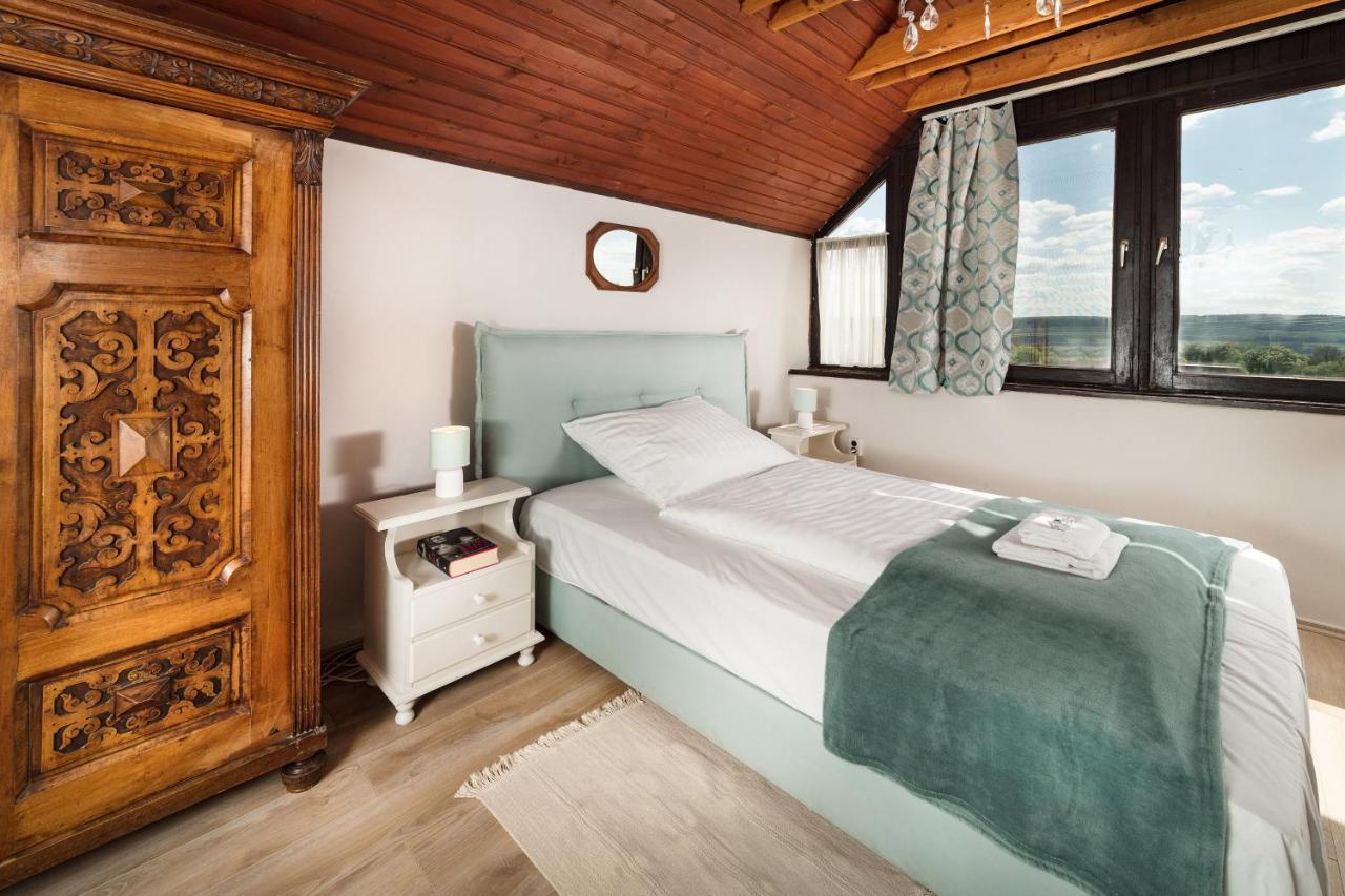 Pannonhalma Panzio Bed and Breakfast Buitenkant foto